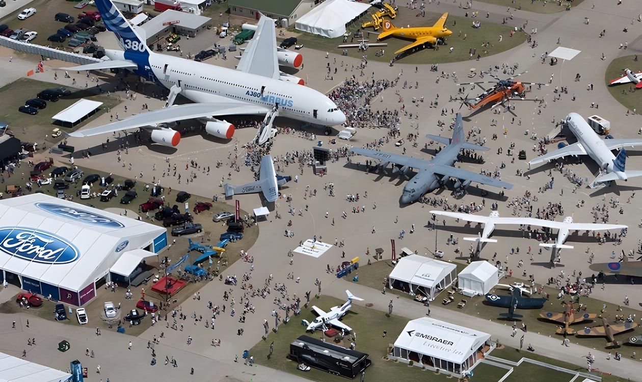 美国奥什科什魏特曼支线机场活动展区-Wittman Regional Airport Oshkosh